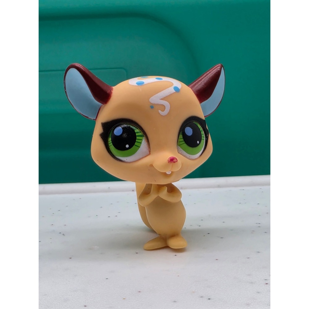 LPS Littlest Pet Shop #3003 Tiny Little Chipmunk Collectable Figure Pet